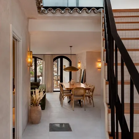 בית נופש Casa Azalia - Old Town